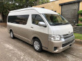 toyota-hiace-grand-cabin-ya-koi-bhi-commercial-gaari-hasil-karen-small-0