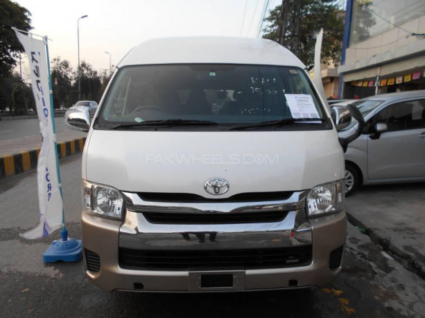 toyota-hiace-grand-cabin-ya-koi-bhi-commercial-gaari-hasil-karen-big-1