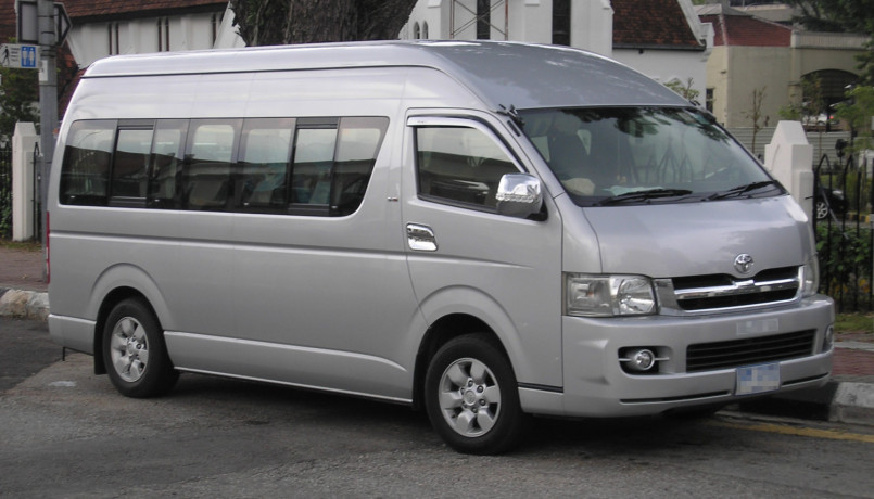 toyota-hiace-grand-cabin-ya-koi-bhi-commercial-gaari-hasil-karen-big-6