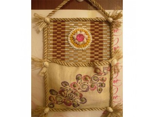 Multipurpose Jute Single Pocket Decorated Wall Hangings Drawing Item