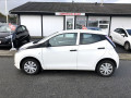 toyota-aygo-behad-asaani-se-hasil-karen-small-0