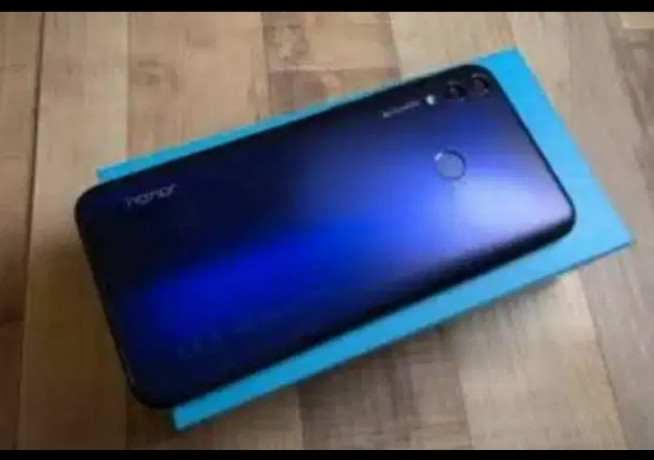 honor-8c-blue-3-32-big-0