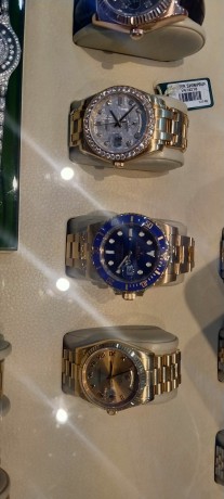 shah-jee-rolex-dealer-we-buy-new-used-original-watches-all-over-pakistan-big-3