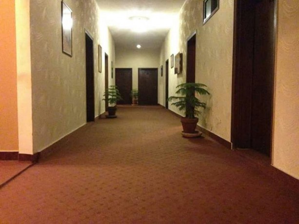 hostel-on-daily-basis-just-pay-299-per-day-johar-town-big-0