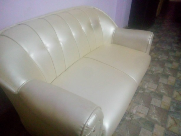 7-seeter-sofa-very-good-condition-center-table-big-1