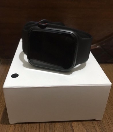 apple-smart-watch-big-2