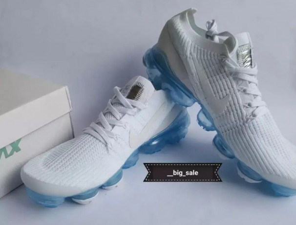 nike-air-vapormax-flyknit-2-for-sale-in-pakstan-big-3