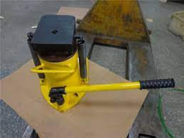 hydraulic-toe-jack-big-1