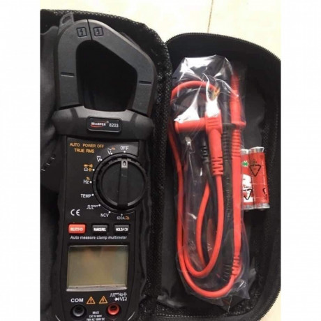 digital-clamp-meter-600a-acdc-big-1